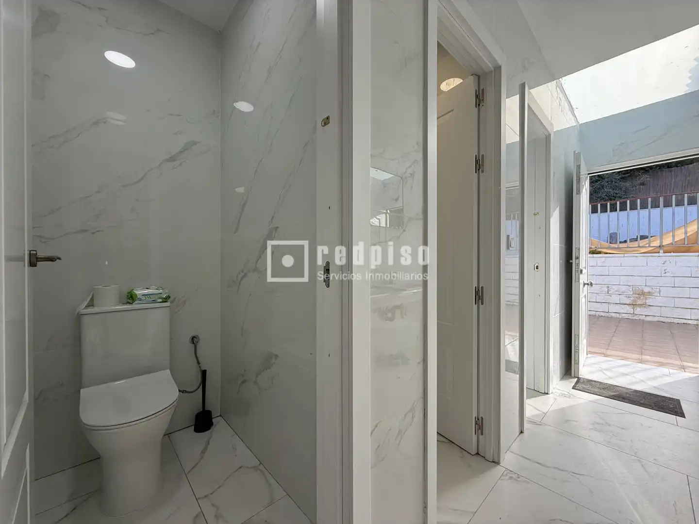 Bathroom of Houses for sale in Málaga  with Air Conditioner, Private garden and Furnished