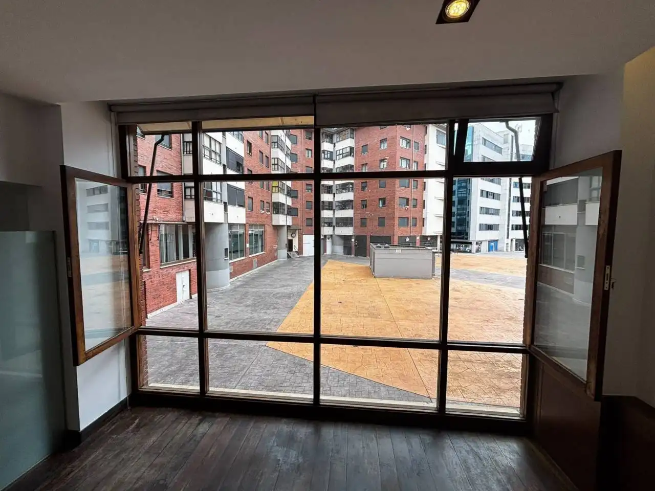 Terrassa de Loft en venda en León Capital  amb Calefacció, Parquet i Traster