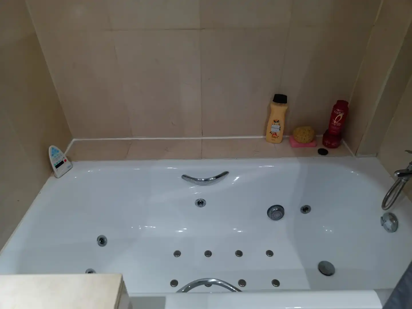 Bany de Apartament en venda en Sotogrande amb Aire condicionat, Terrassa i Piscina