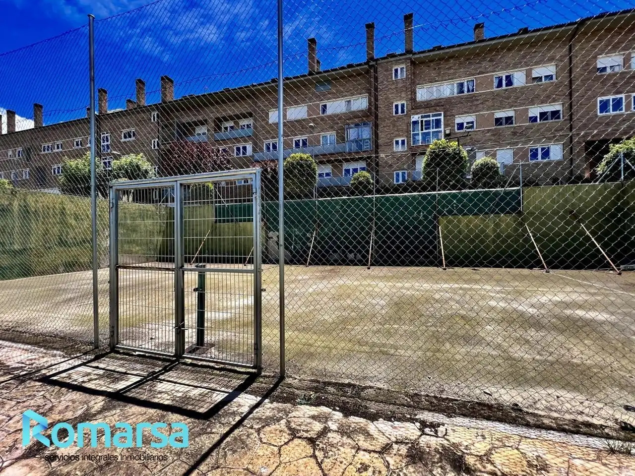 Vista exterior de Dúplex en venda en Ávila amb Calefacció, Parquet i Terrassa