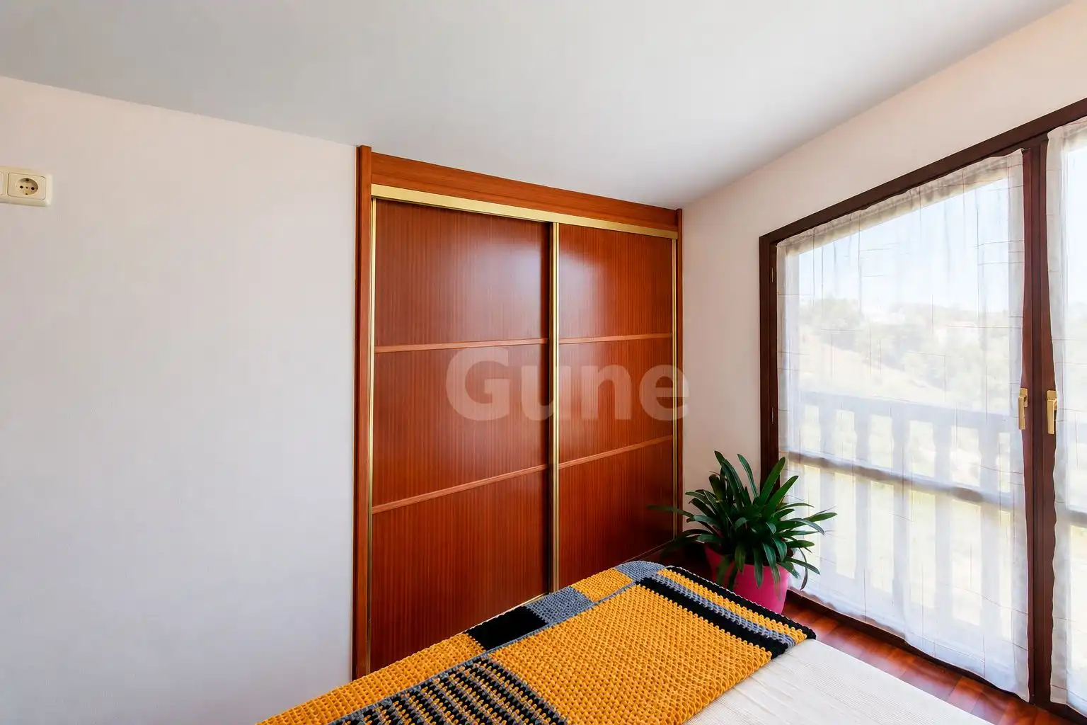 Habitación de Casa adosada en venta en Orendain con Calefacción, Terraza y Trastero