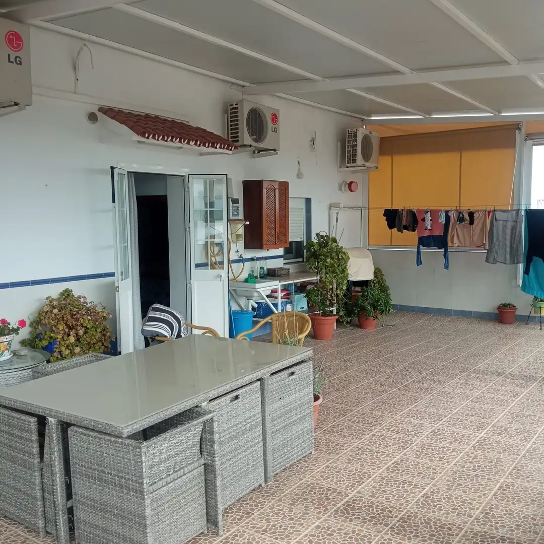 Cuina de Casa o xalet en venda en Córdoba amb Aire condicionat, Terrassa i Balcó