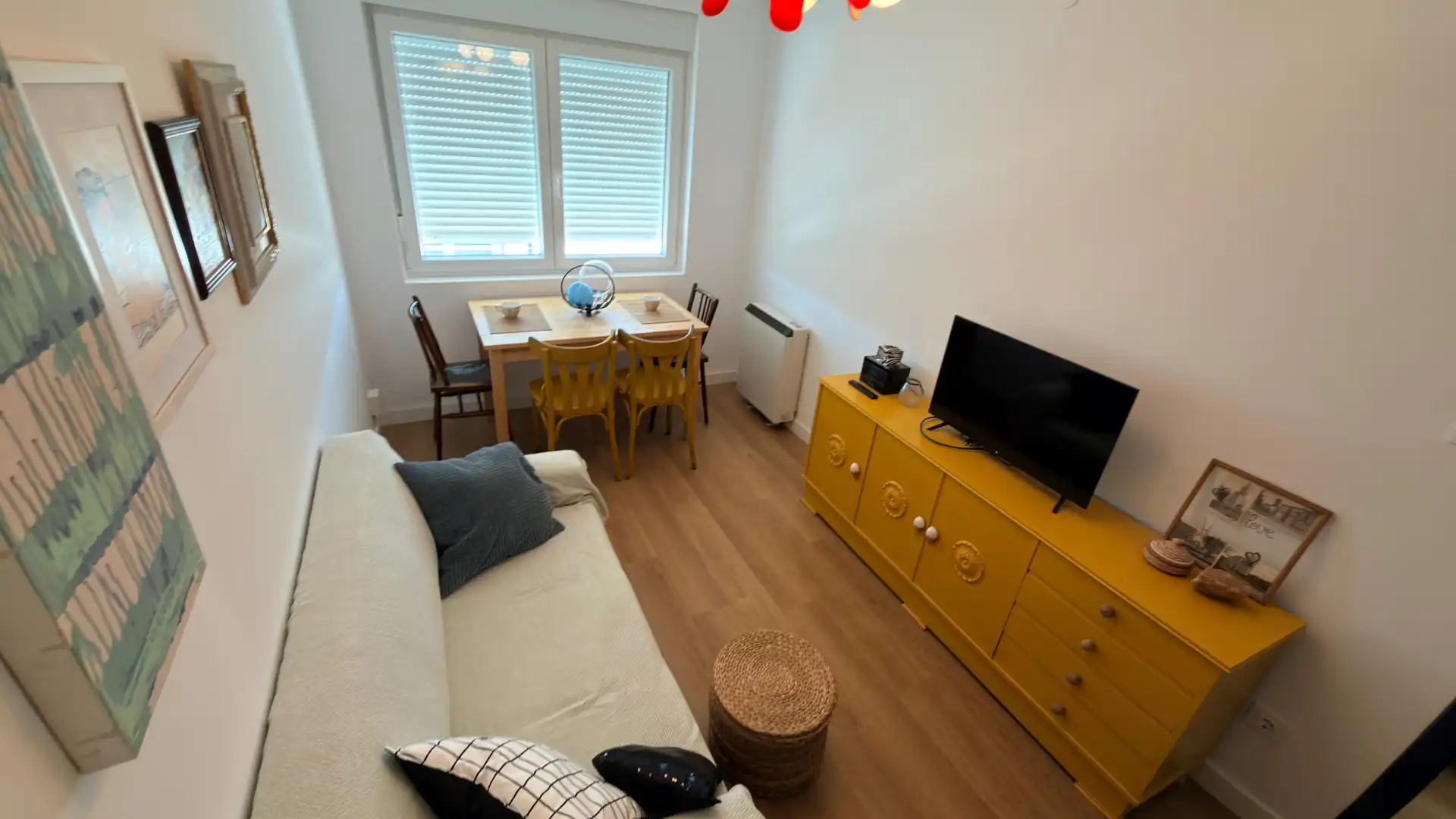 Living room of Flat for rent in Monforte de Lemos  with Heating, Furnished and Oven