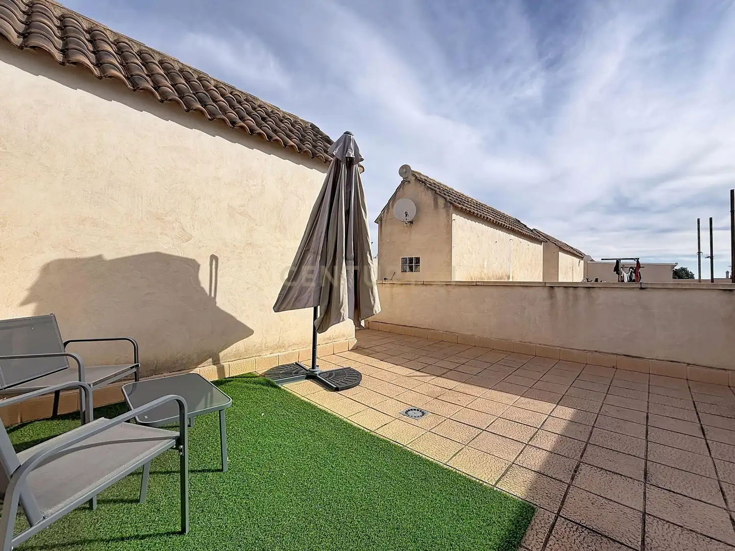 Terrassa de Casa adosada en venda en Granja de Rocamora amb Aire condicionat i Piscina comunitària