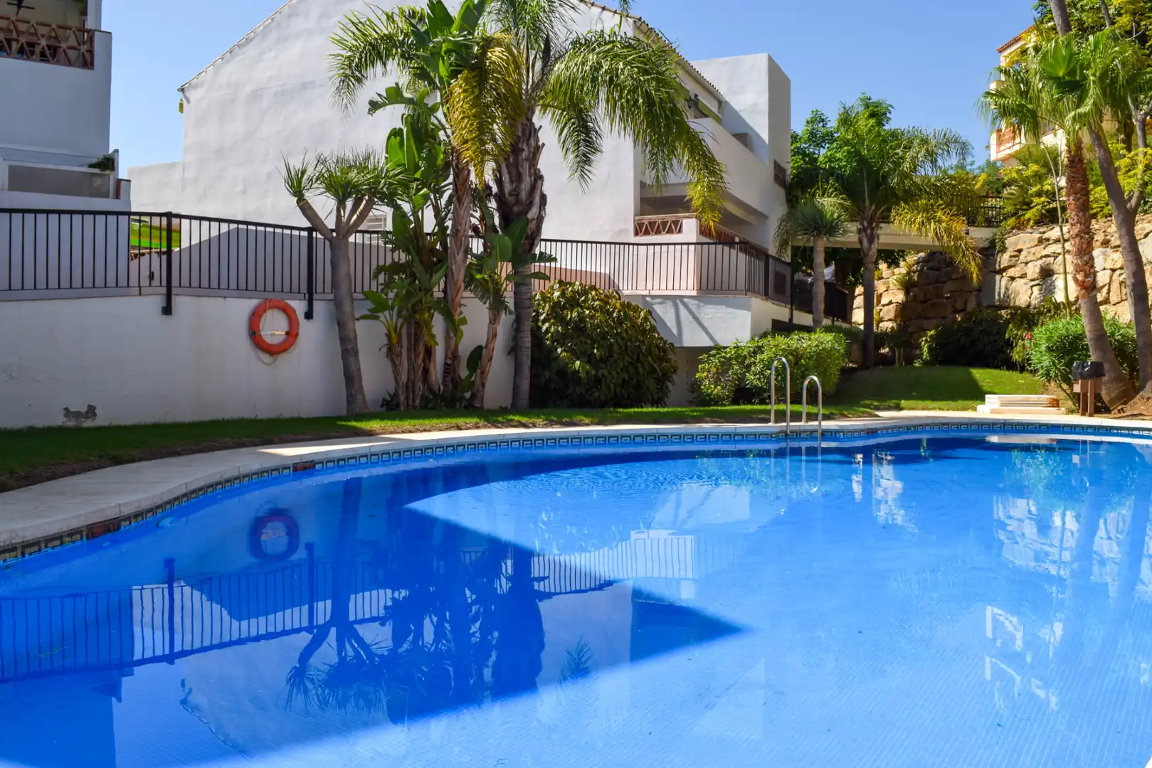 Swimming pool of Attic for sale in Benalmádena  with Air Conditioner, Heating and Terrace