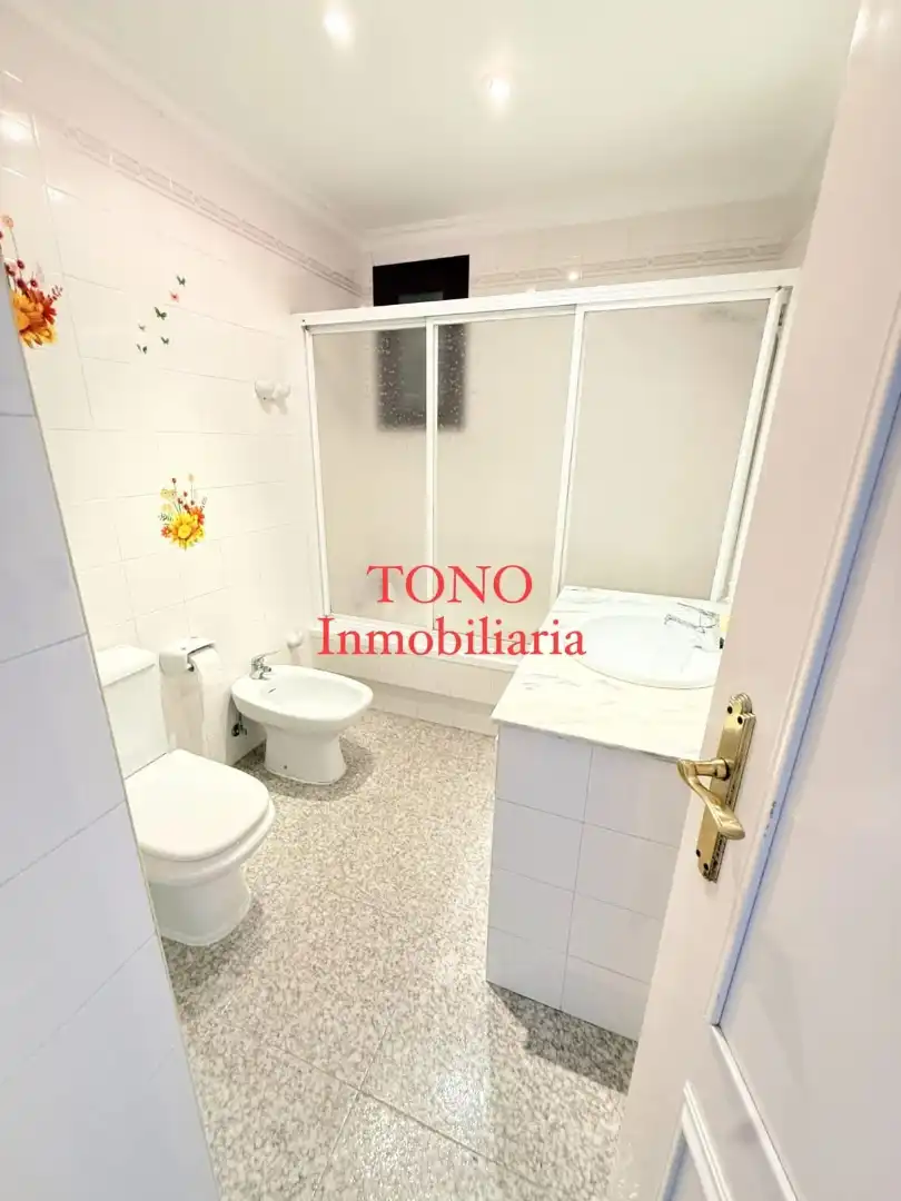 Detached house with terrace for sale in Calle Adriano 12, imagen 19