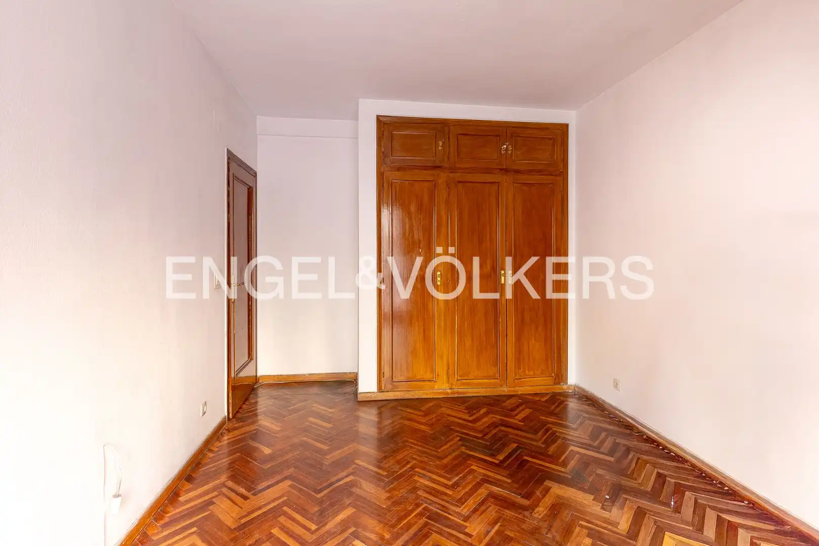 Schlafzimmer von Wohnung zum Verkauf in Madrid mit Heizung und Parkett