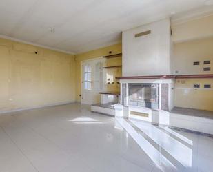 Sala d'estar de Casa o xalet en venda en Torroella de Montgrí amb Piscina