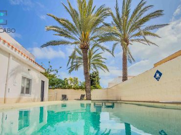 Chalet con piscina en venta en Polígono PLAYA ALEMANES-MANGA 29