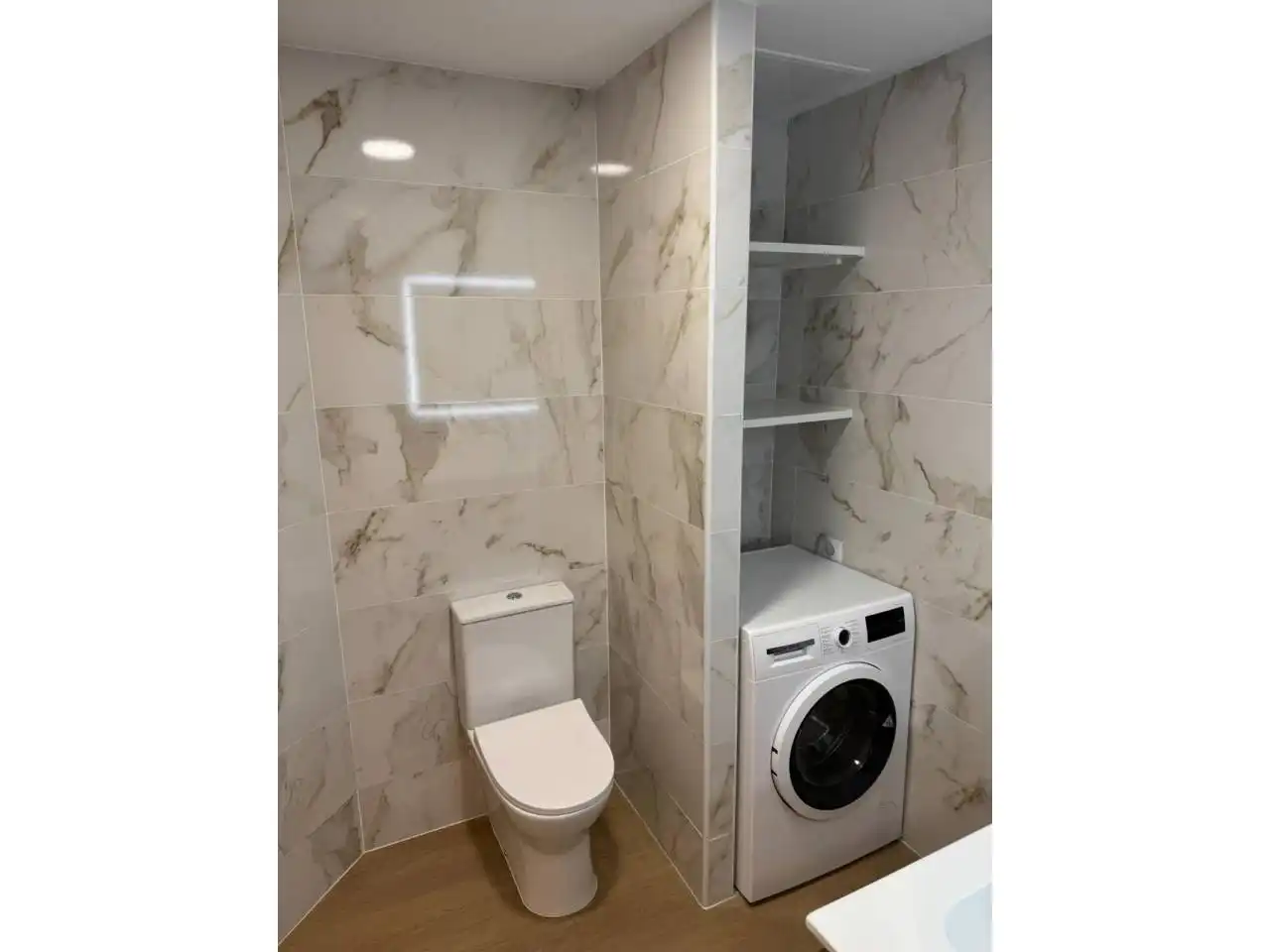 Bathroom of Flat for sale in Barcelona  with Air Conditioner, Furnished and Alarm