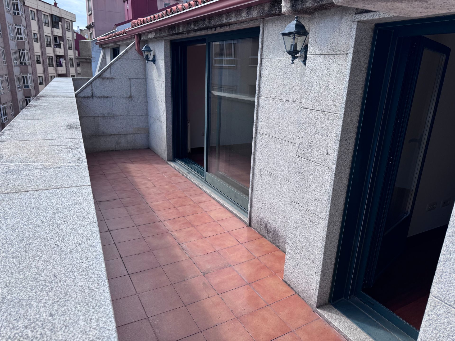 Terrassa de Àtic de lloguer en Vigo  amb Calefacció, Parquet i Terrassa