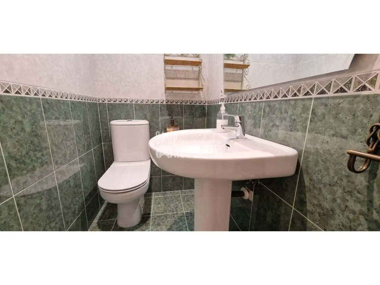 Bany de Dúplex de lloguer en Valencia amb Aire condicionat, Jardí privat i Parquet