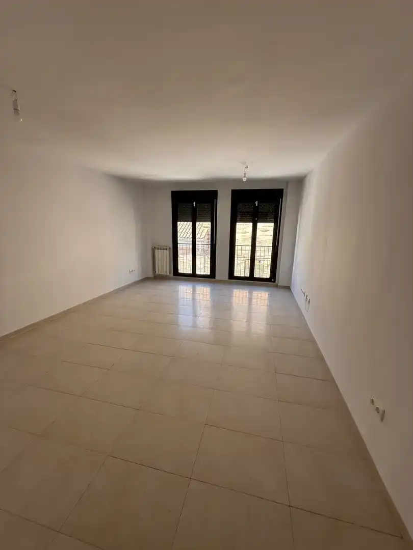 Living room of Flat for sale in Valdemoro  with Air Conditioner and Balcony