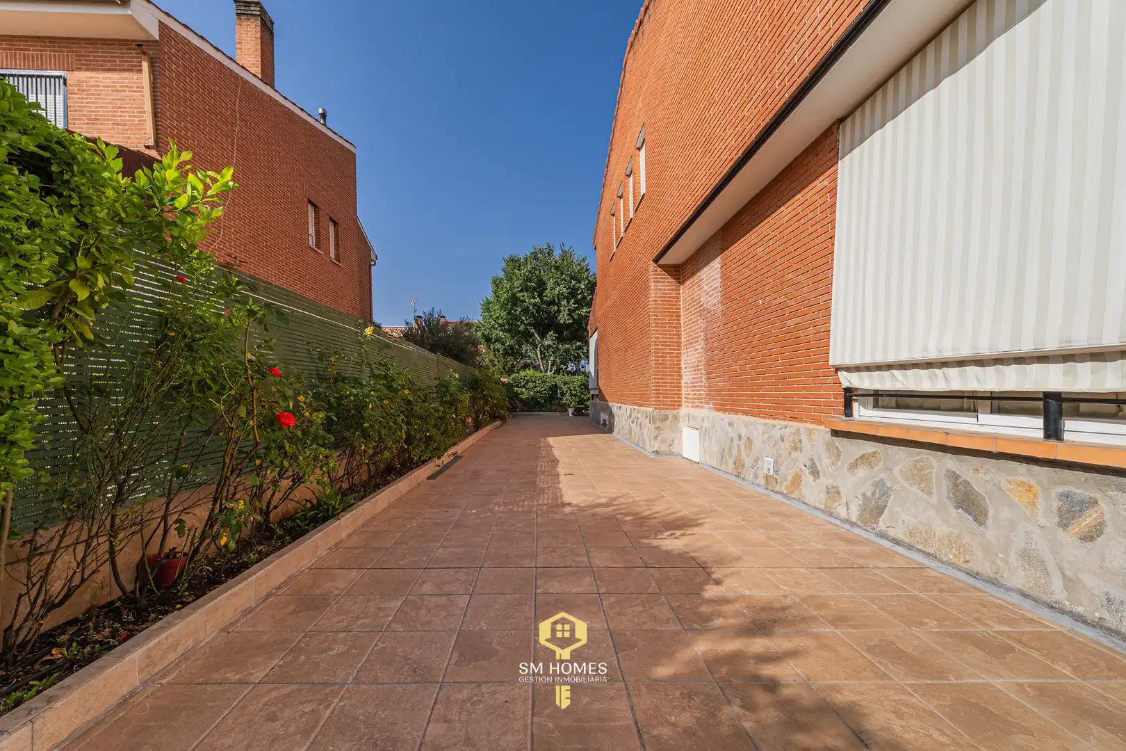 Vista exterior de Casa o chalet en venta en Meco con Calefacción, Terraza y Trastero