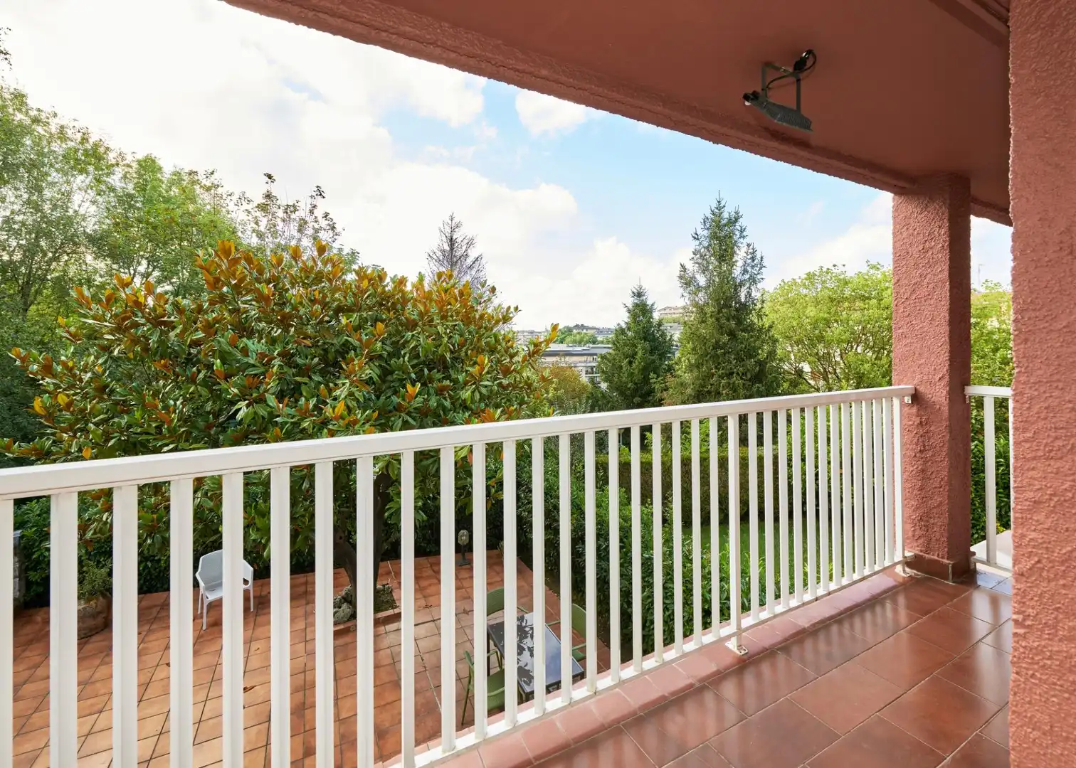 Terrasse von Einfamilien-Reihenhaus zum Verkauf in Donostia - San Sebastián  mit Heizung, Privatgarten und Terrasse
