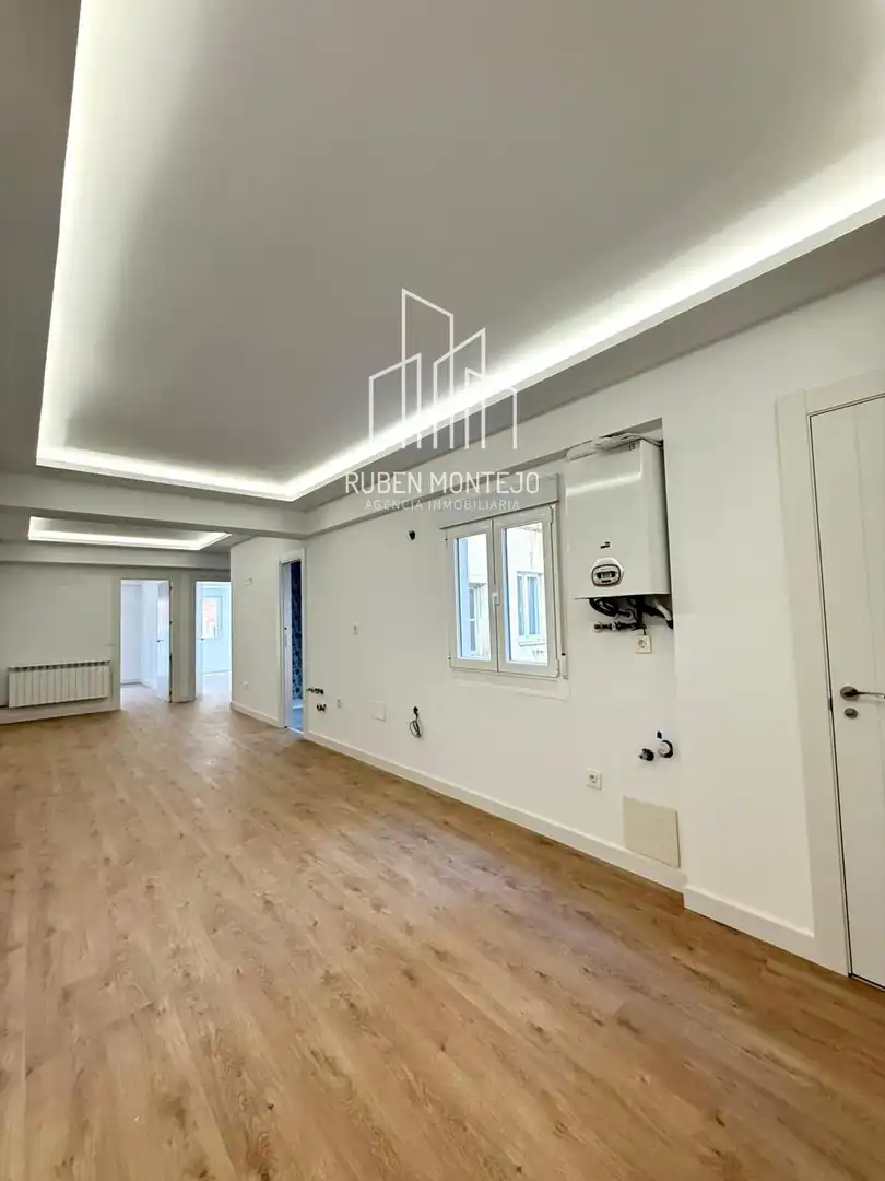 Sala d'estar de Pis en venda en Salamanca amb Aire condicionat, Calefacció i Terrassa