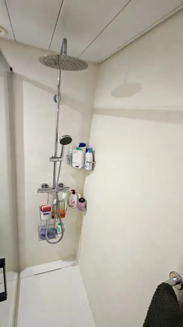 Bathroom of Flat for sale in Guadalajara  with Air Conditioner, Heating and Terrace