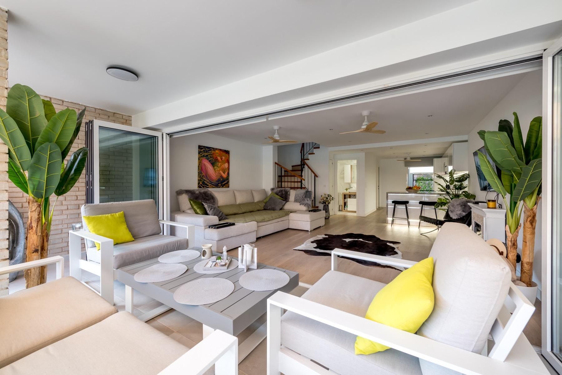 Sala d'estar de Casa adosada de lloguer en Alicante / Alacant amb Jardí privat, Terrassa i Balcó