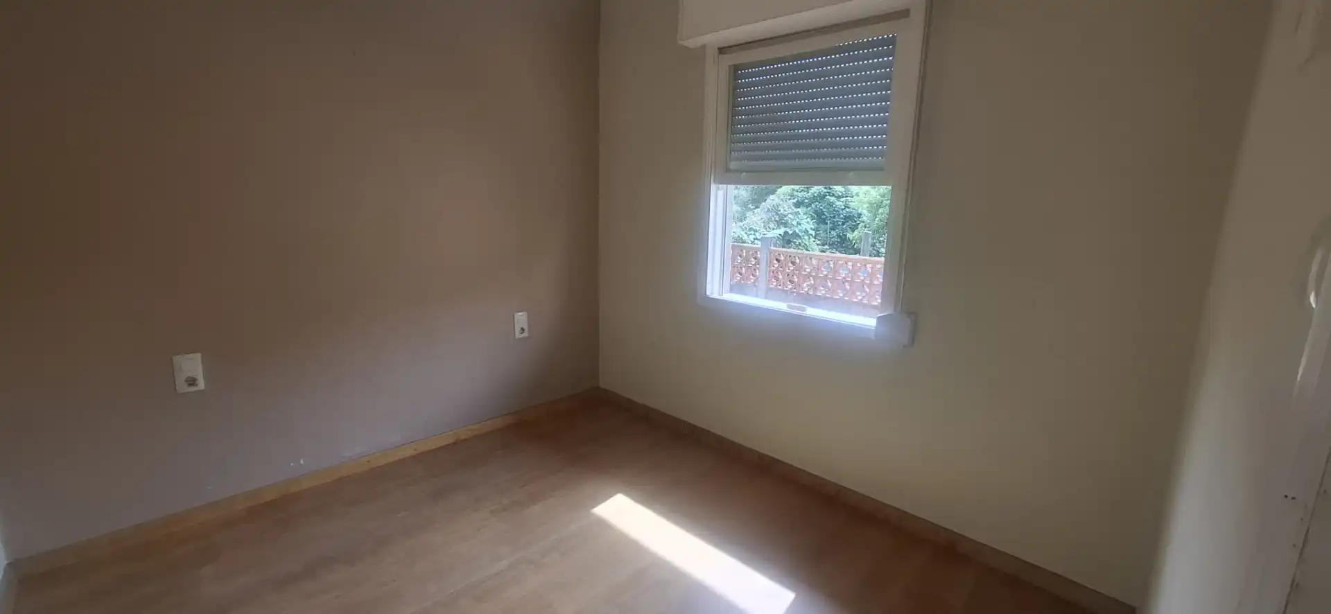 Dormitori de Casa o xalet en venda en Vigo  amb Jardí privat i Terrassa