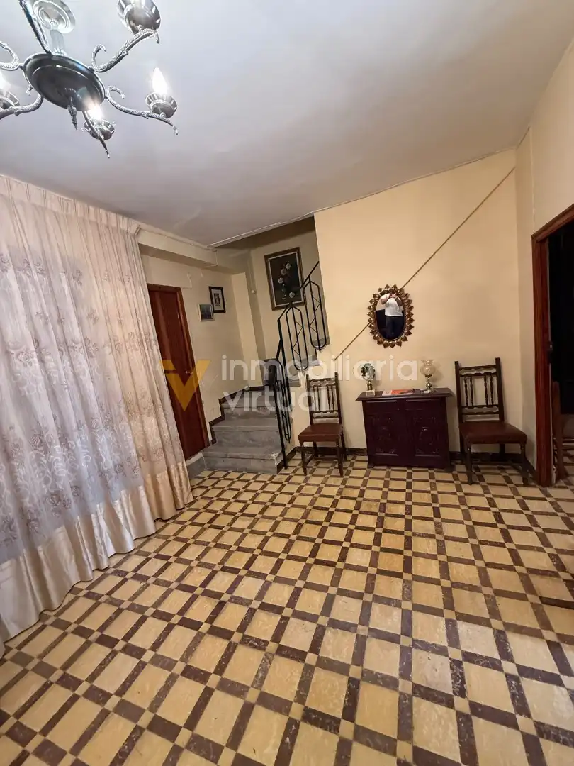 Adosado con jardín en venta en Calle Colón, imagen 2