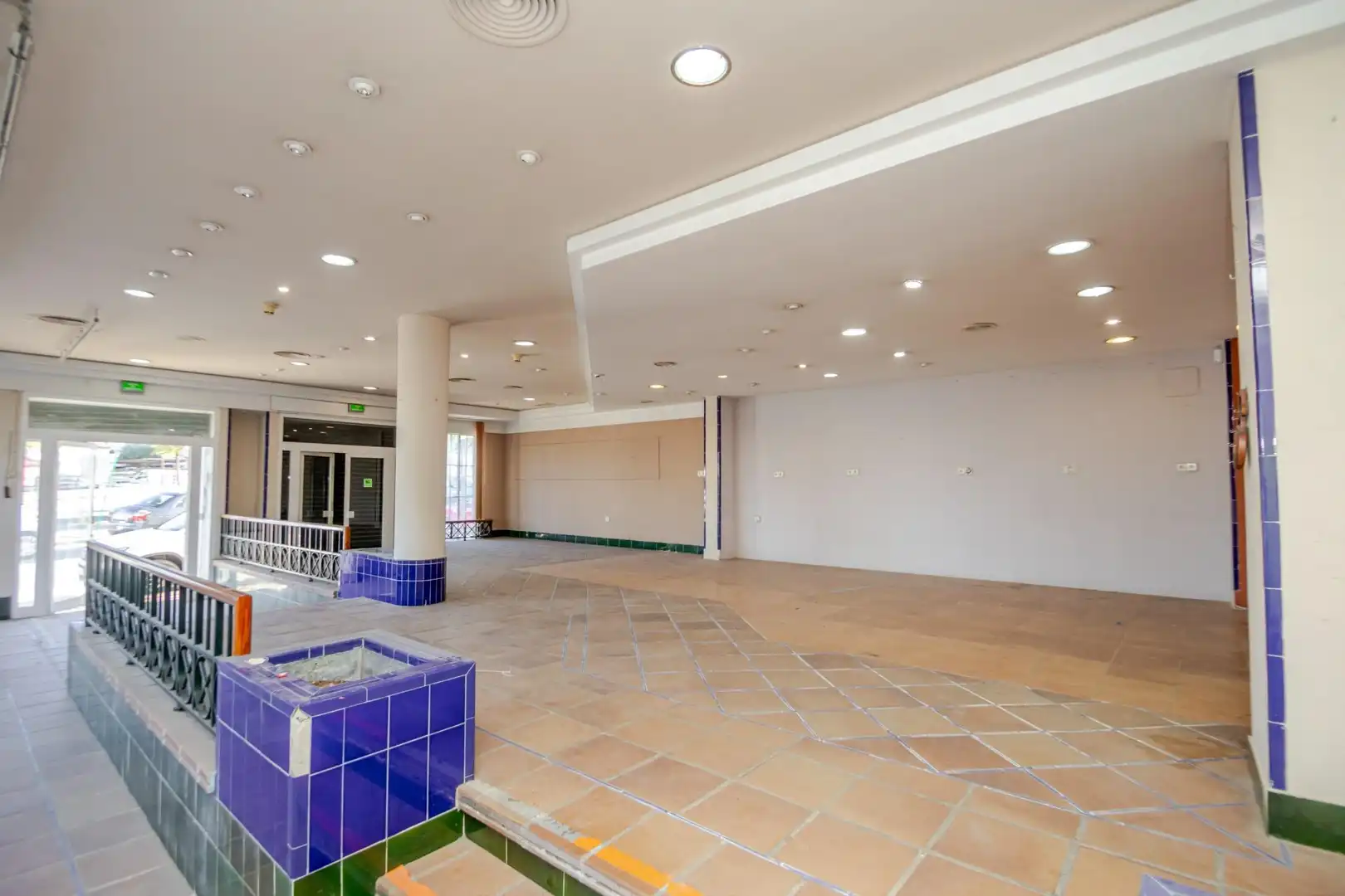 Edificio en venta en Mairena del Aljarafe