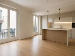 Flat with terrace for sale in Calle de Monteleón
