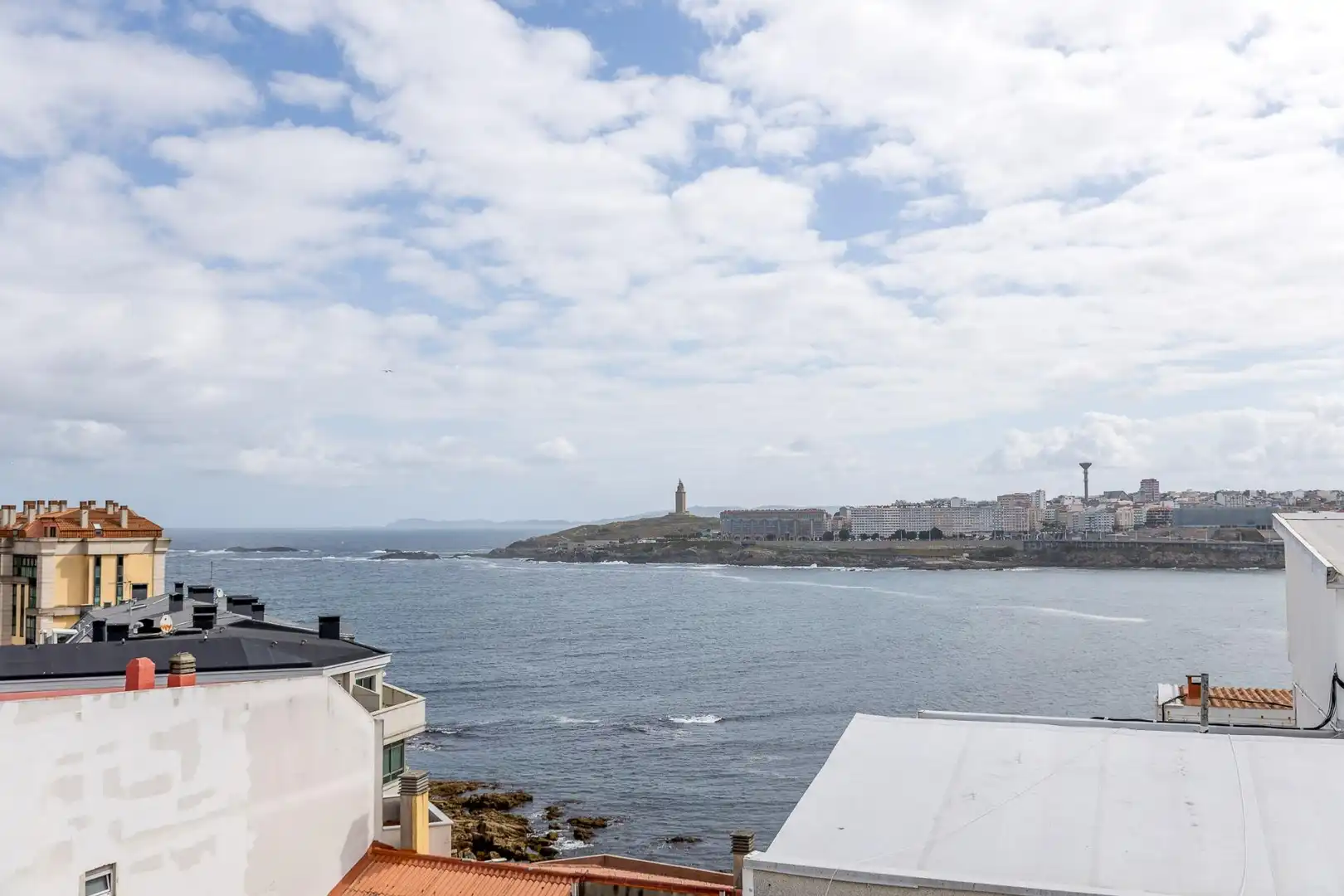 Schlafzimmer von Dachboden zum Verkauf in A Coruña Capital  mit Heizung und Terrasse