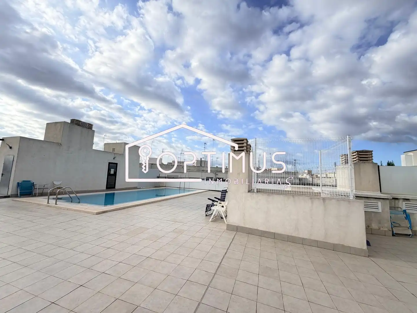 Piscina de Apartamento en venta en La Constitución - Canaleta