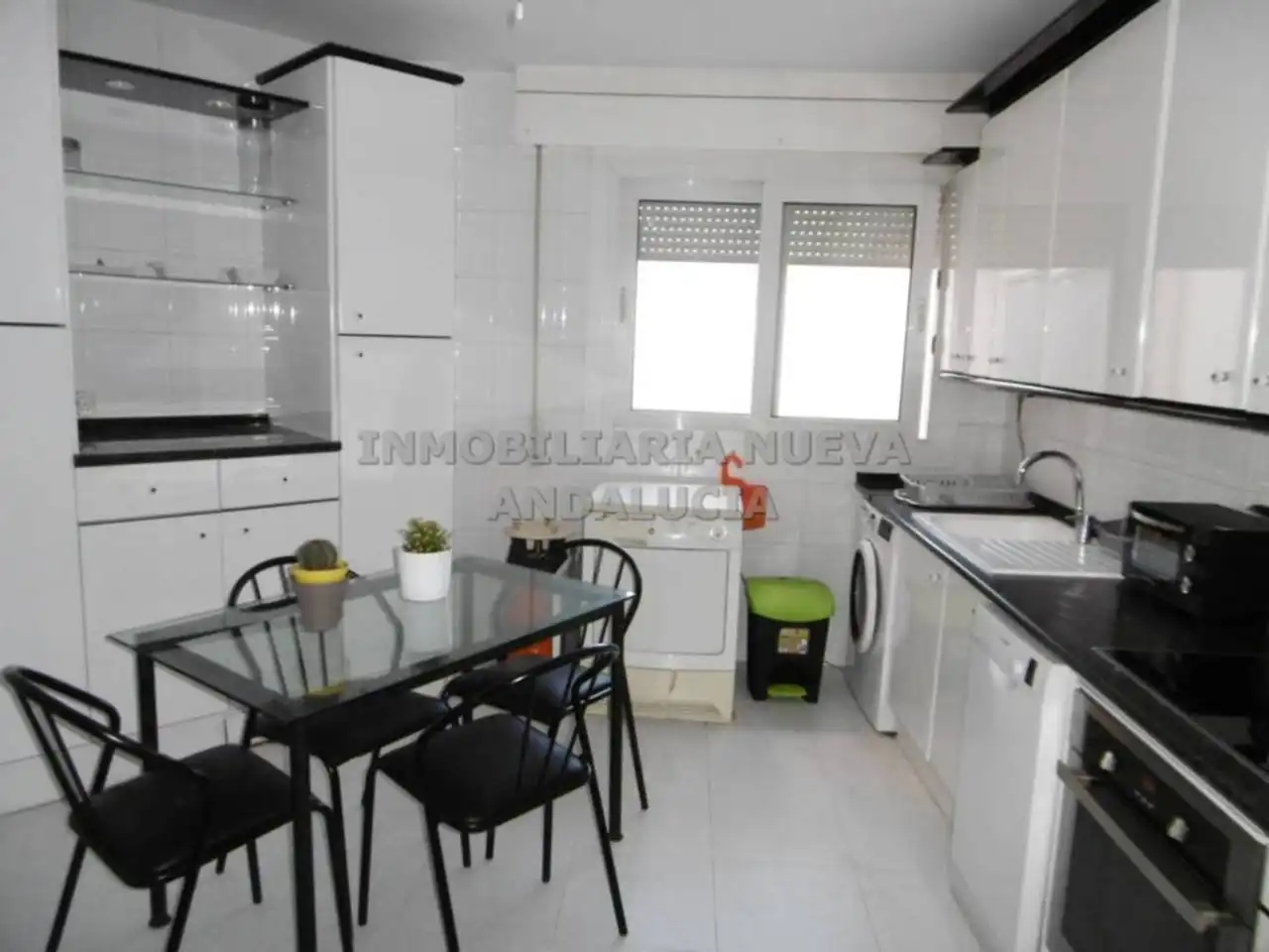 Küche von Dachboden zur Miete in Almería mit Heizung, Terrasse und Möbliert
