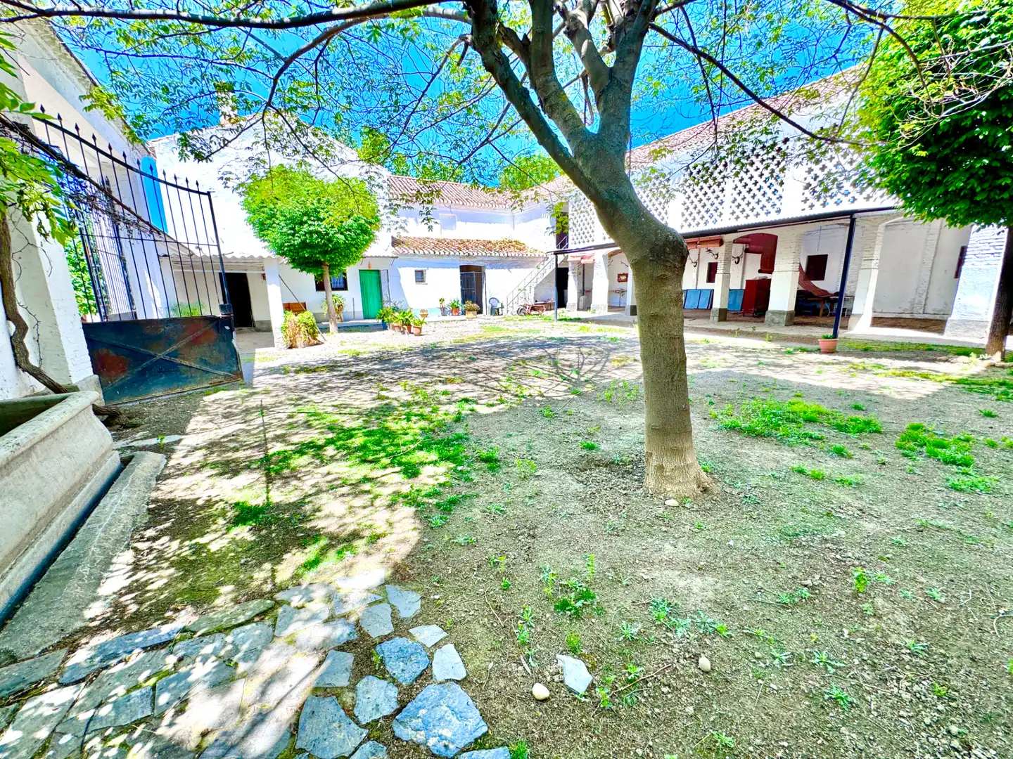 Vista exterior de Casa o chalet en venta en Granada con Jardín privado, Terraza y Trastero