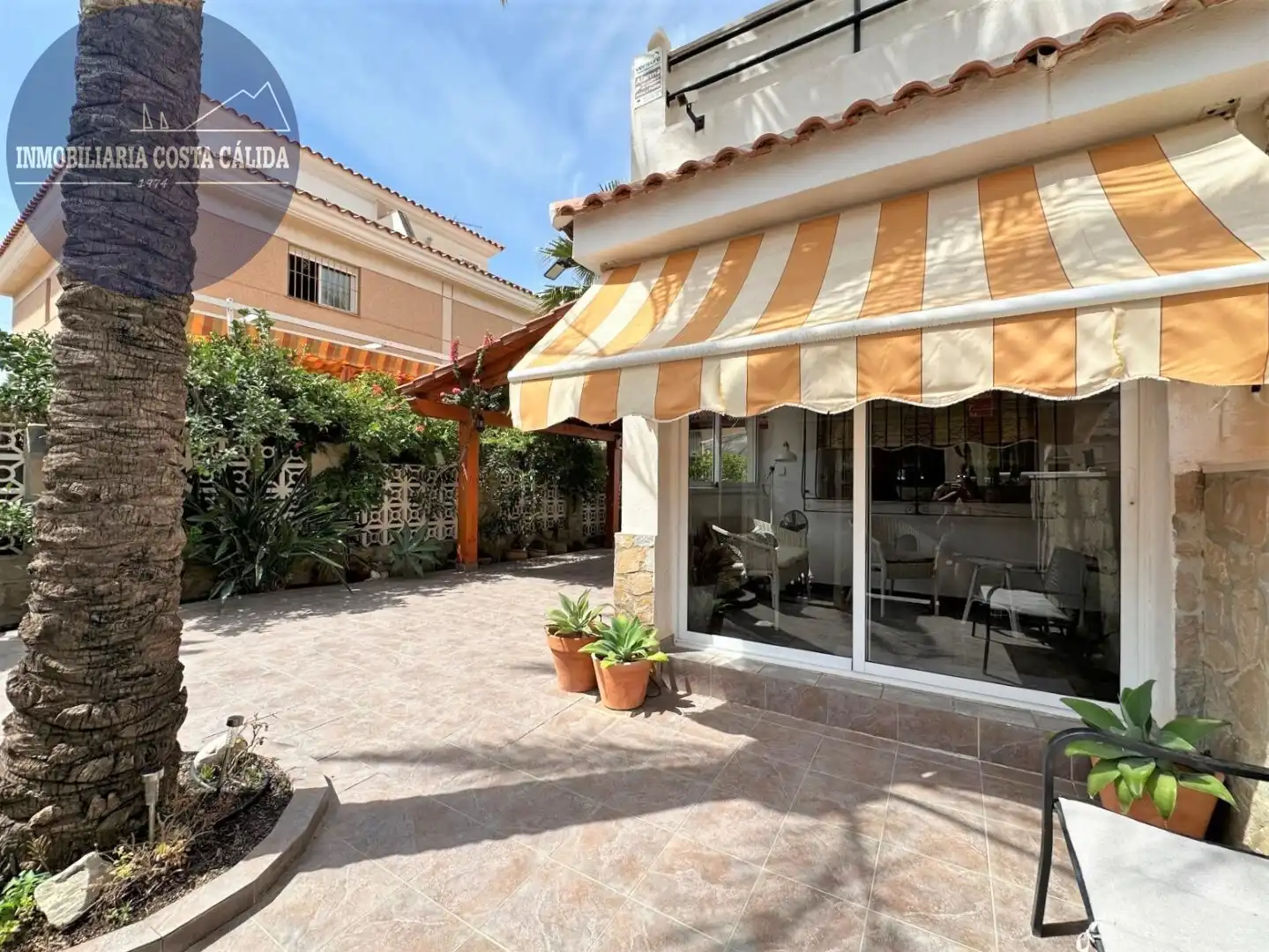 Casa aparellada amb terrassa en venda a Calle Romero 22, imagen 3