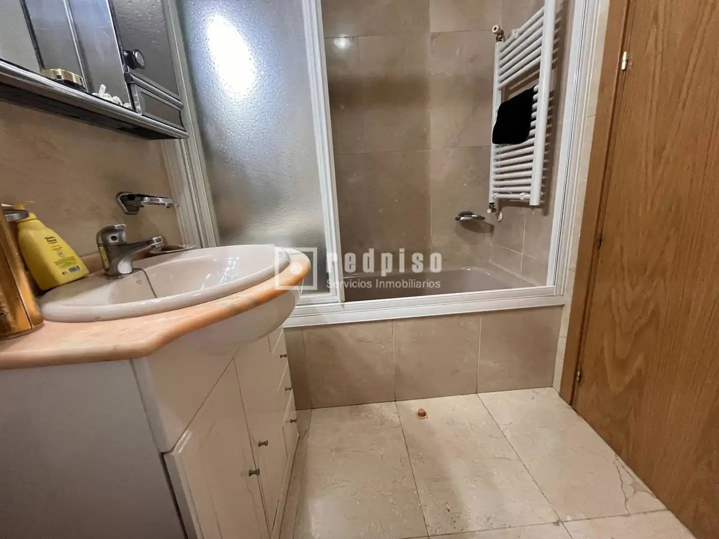 Bathroom of Flat for sale in Madrid  with Air Conditioner, Heating and Private garden