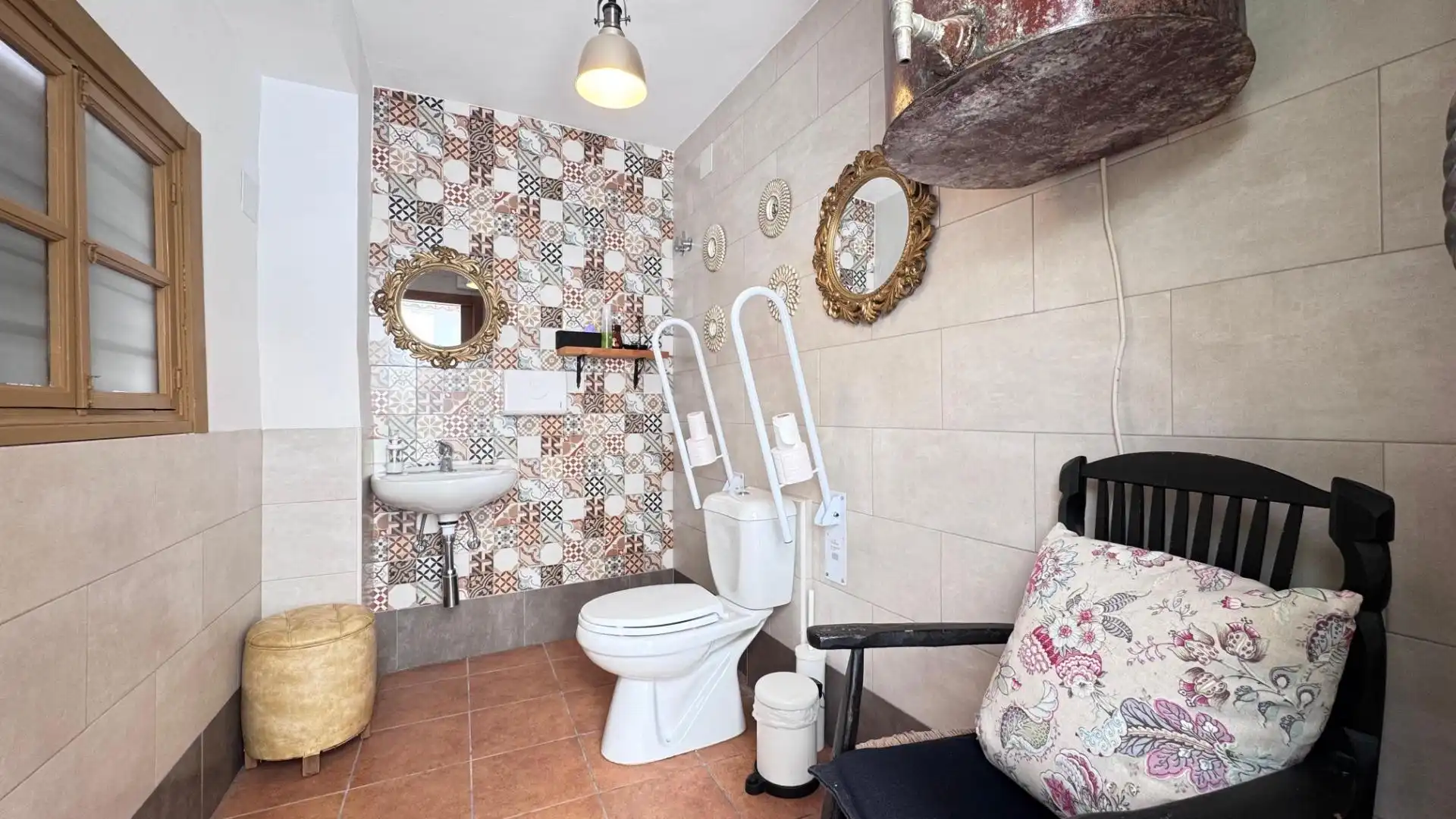 Bathroom of Houses for sale in Iznájar  with Air Conditioner, Heating and Terrace