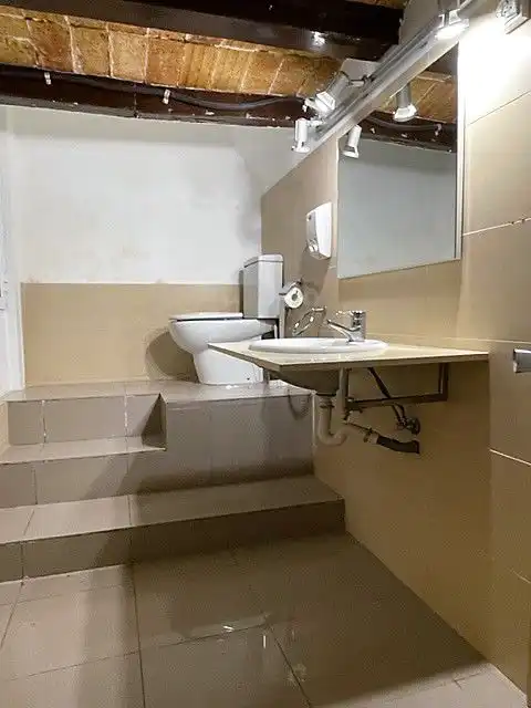 Bany de Loft en venda en Sant Boi de Llobregat amb Traster
