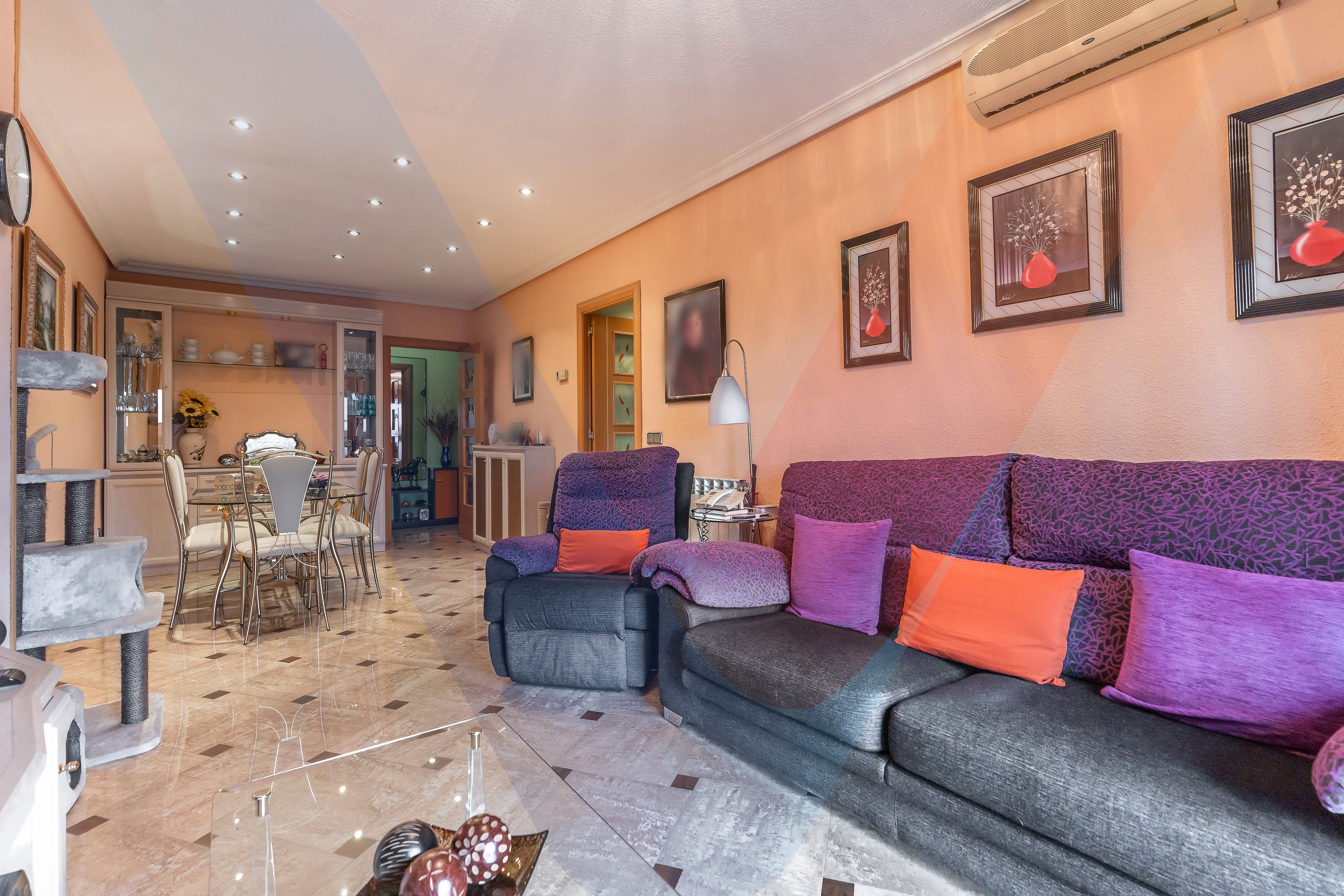 Sala d'estar de Pis en venda en San Fernando de Henares amb Calefacció i Terrassa