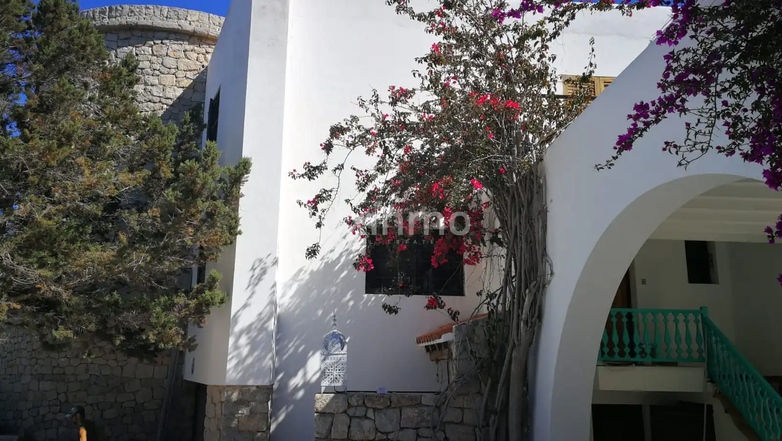 Vista exterior de Casa o chalet en venta en Sant Antoni de Portmany con Jardín privado, Terraza y Piscina comunitaria