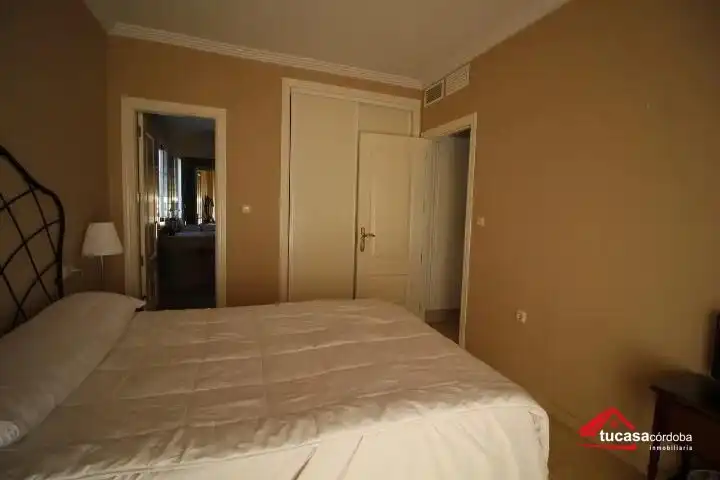 Habitación de Piso en venta en Marbella con Terraza y Piscina comunitaria