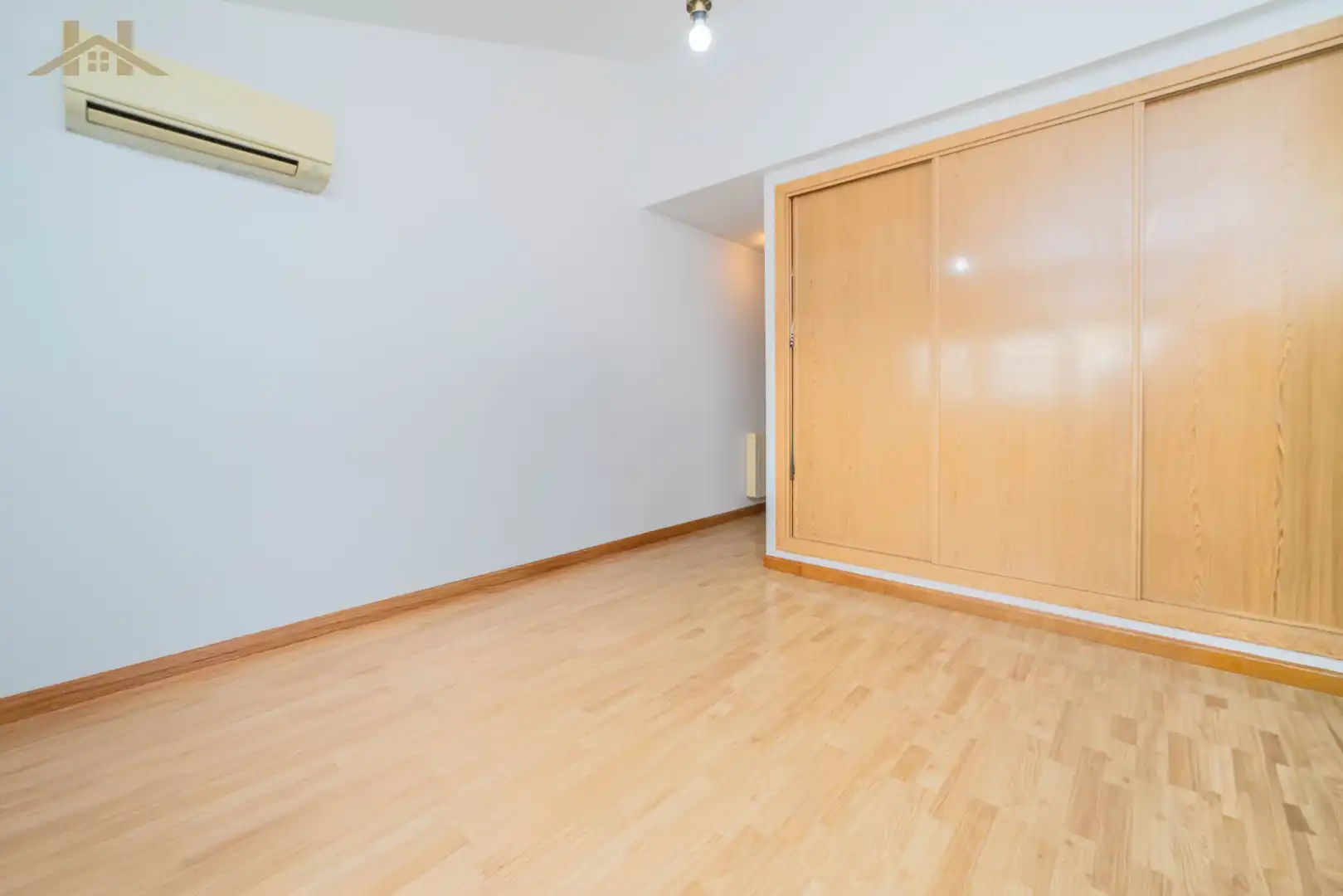 Casa adosada en venta en Villaviciosa de Odón con Aire acondicionado, Calefacción y Amueblado