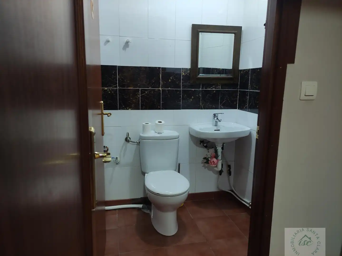 Bathroom of Commercial properties for rent in Bilbao 