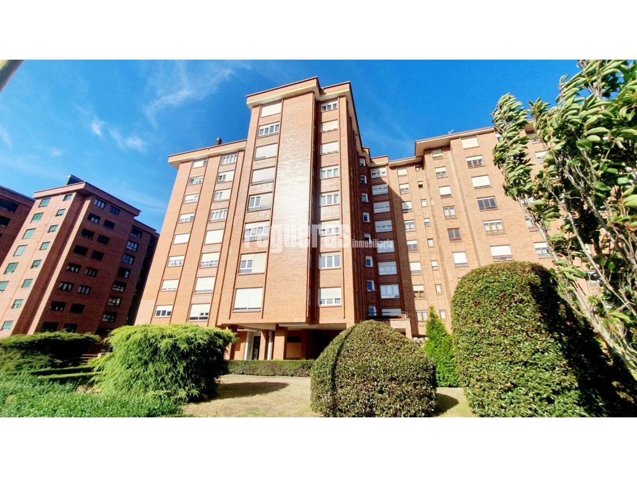 Exterior view of Flat for sale in Avilés  with Heating, Parquet flooring and Terrace