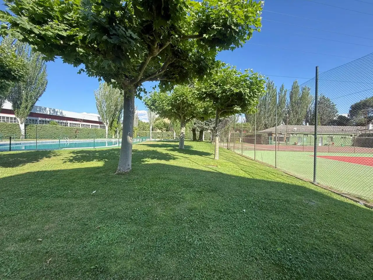 Jardí de Planta baixa en venda en Collado Villalba amb Calefacció, Terrassa i Traster