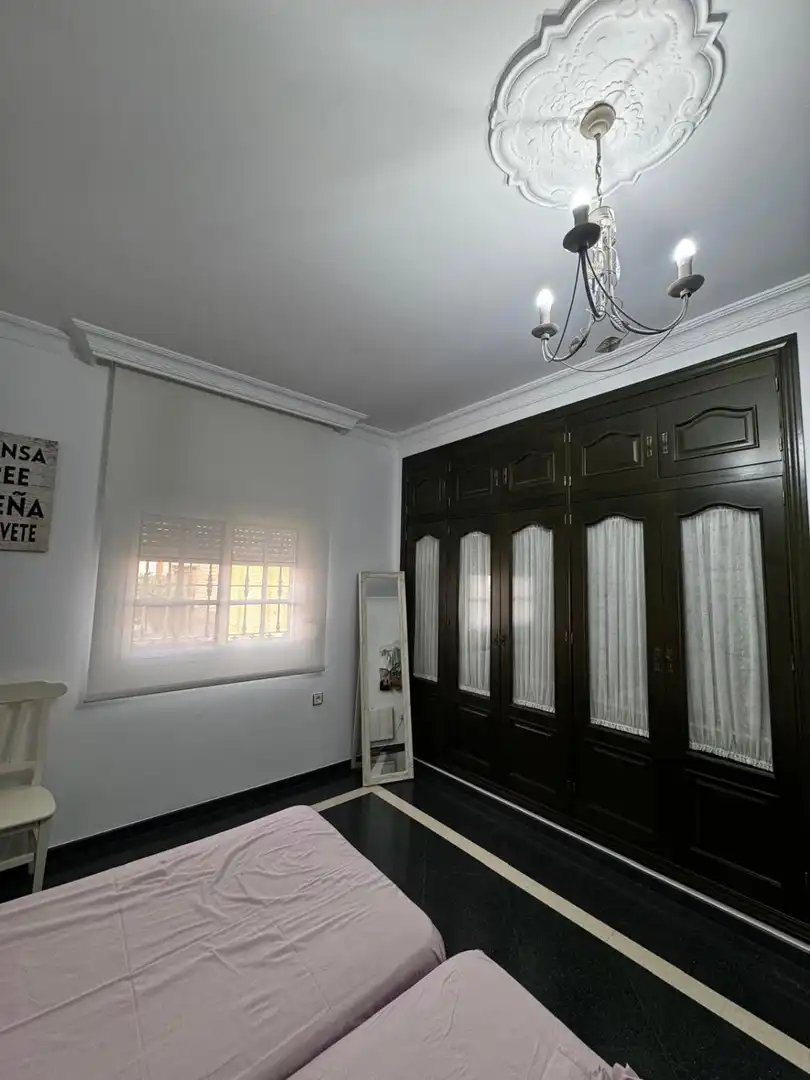 Habitación de Casa o chalet en venta en Dos Hermanas con Aire acondicionado, Terraza y Trastero