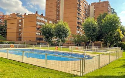 Piscina de Pis en venda en Coslada amb Aire condicionat, Terrassa i Piscina