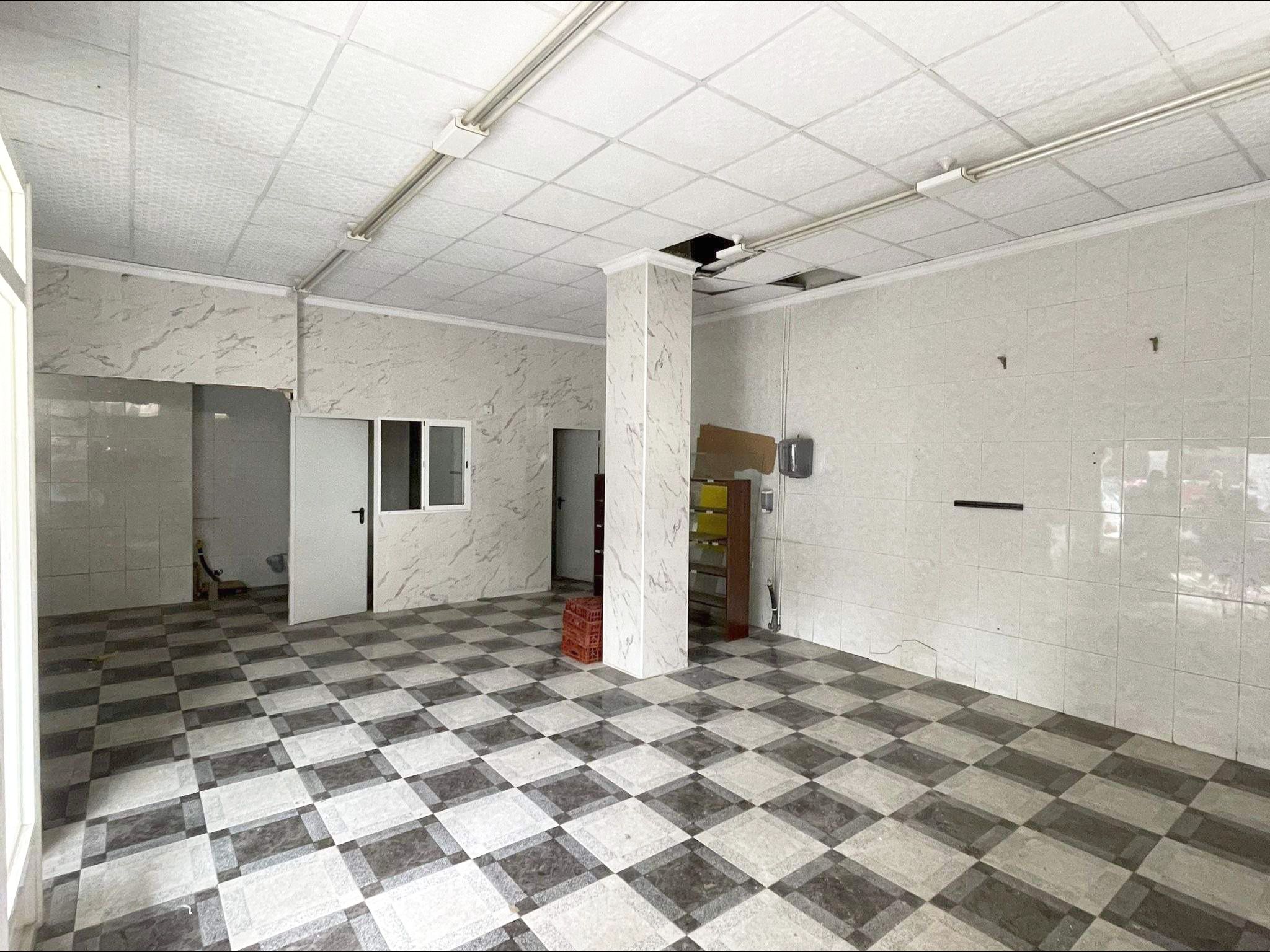 Premises for sale in Elche / Elx