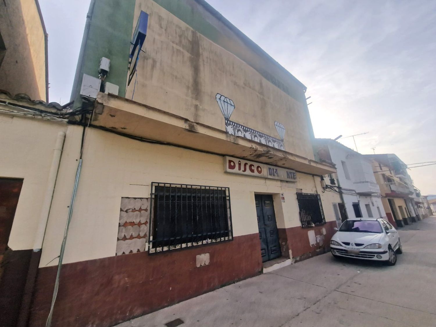 Vista exterior de Local en venta en Carcaboso