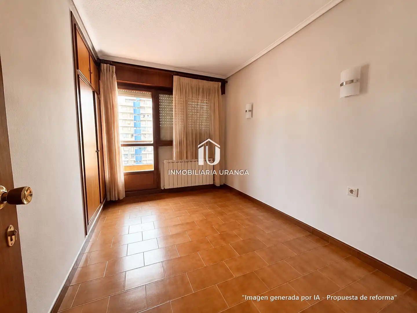 Habitación de Piso en venta en Laredo con Calefacción, Terraza y Trastero