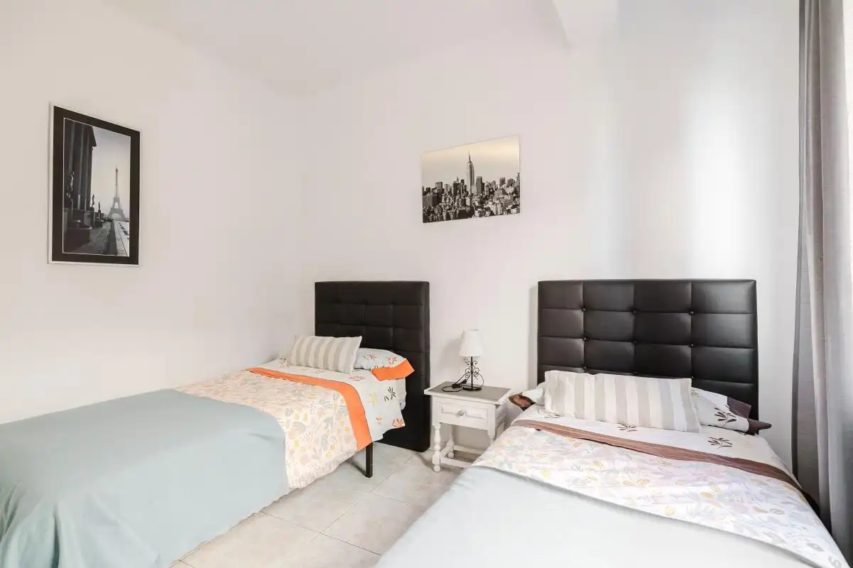 Habitación de Piso en venta en Málaga con Aire acondicionado, Calefacción y Terraza