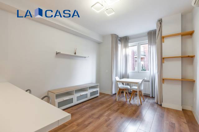 Piso en Alquiler en Calle del Divino Valles en Chopera