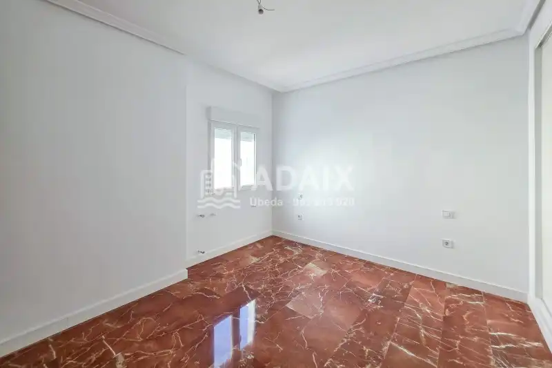 Schlafzimmer von Wohnung zum Verkauf in Úbeda mit Balkon