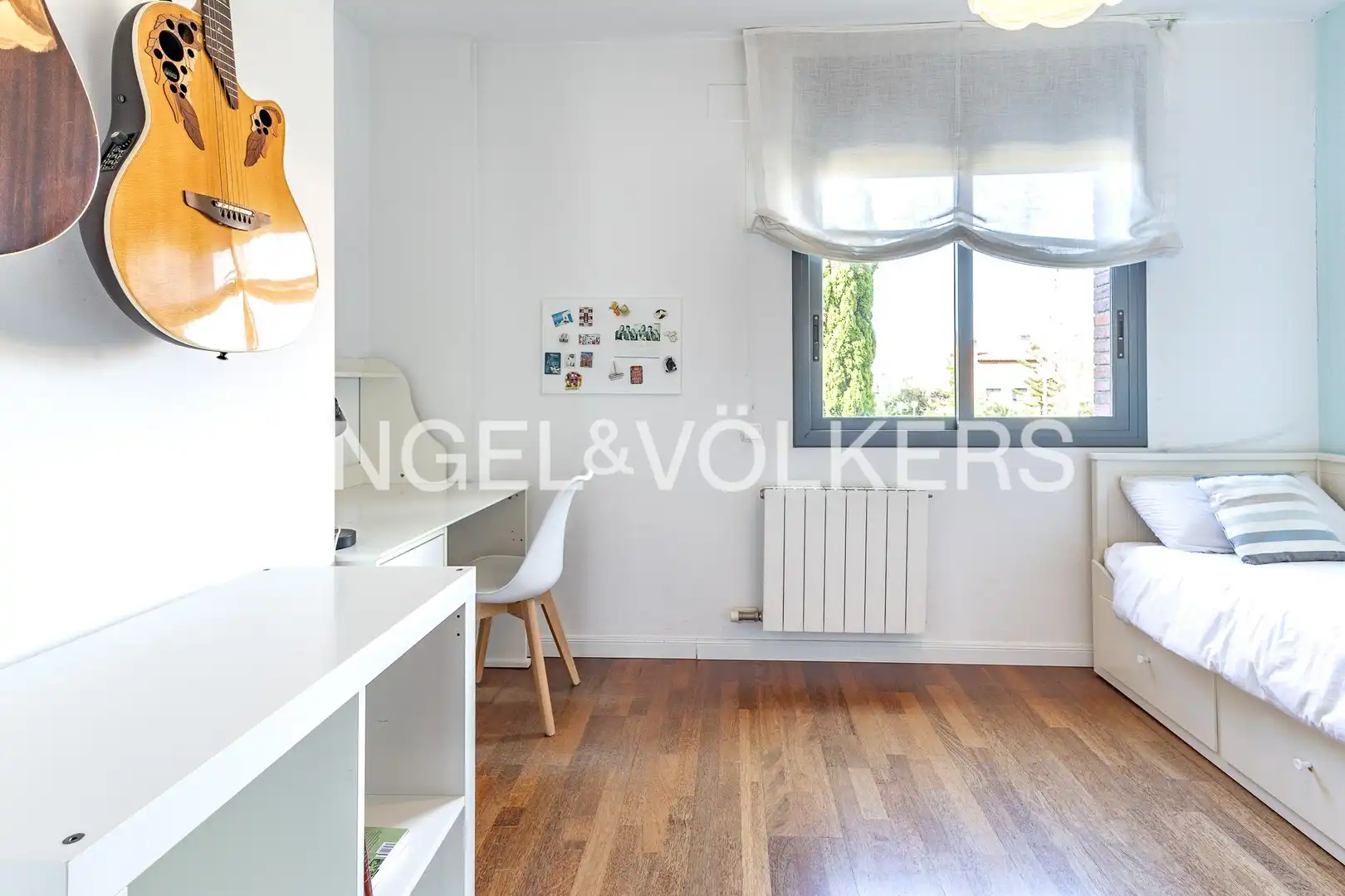 Habitación de Casa adosada de alquiler en Tiana con Aire acondicionado, Calefacción y Jardín privado
